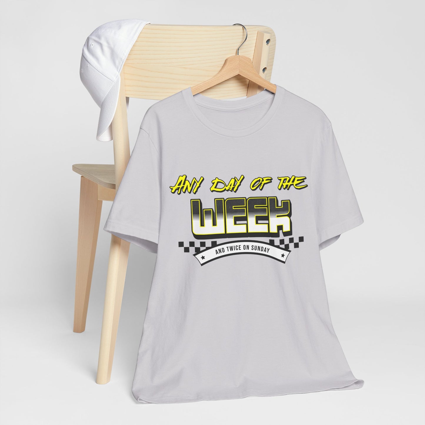 Sunday Vibes T-Shirt mit „Jeder Tag der Woche und zweimal an einem Sonntag“