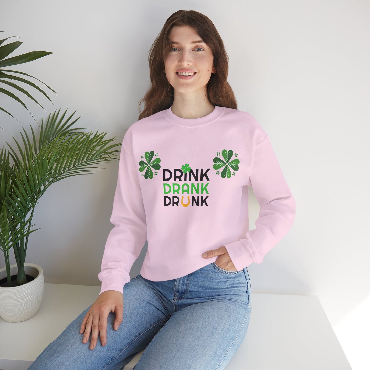 St. Patricks Day Getränk Crewneck Sweatshirt