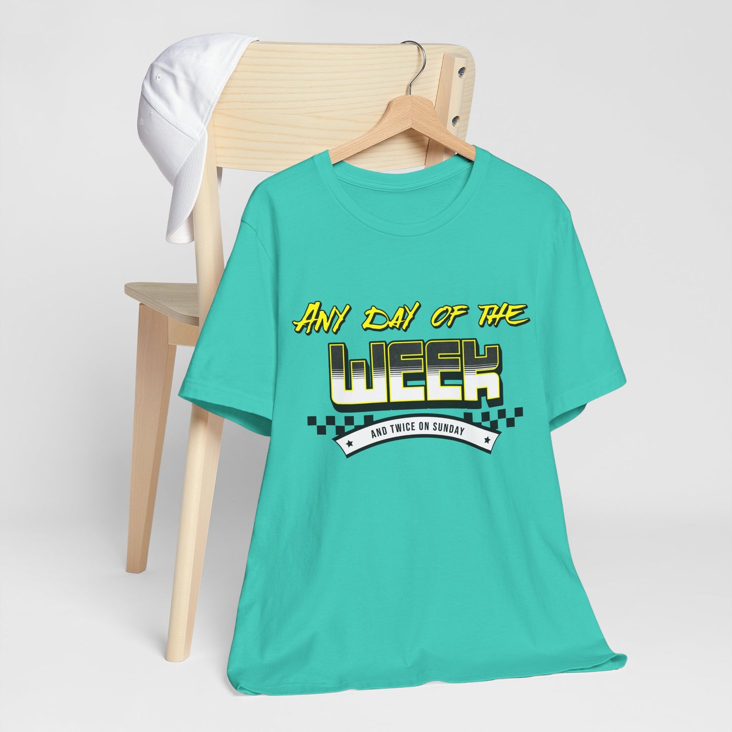 Sunday Vibes T-Shirt mit „Jeder Tag der Woche und zweimal an einem Sonntag“