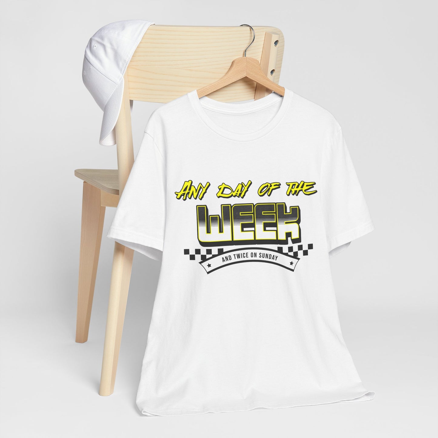 Sunday Vibes T-Shirt mit „Jeder Tag der Woche und zweimal an einem Sonntag“