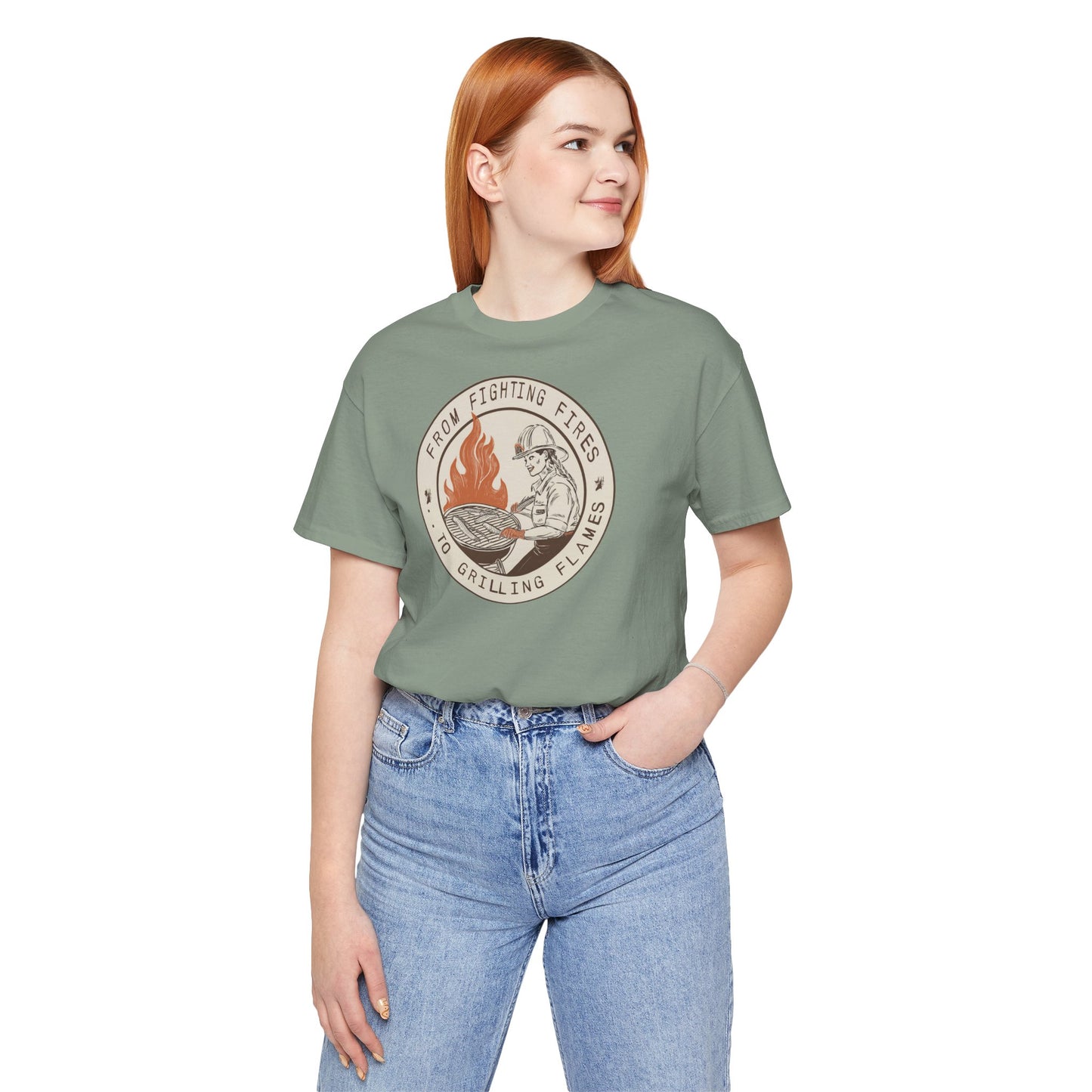 T-shirt à manches courtes Firefighter Grilling – De la lutte contre les incendies aux flammes des grillades