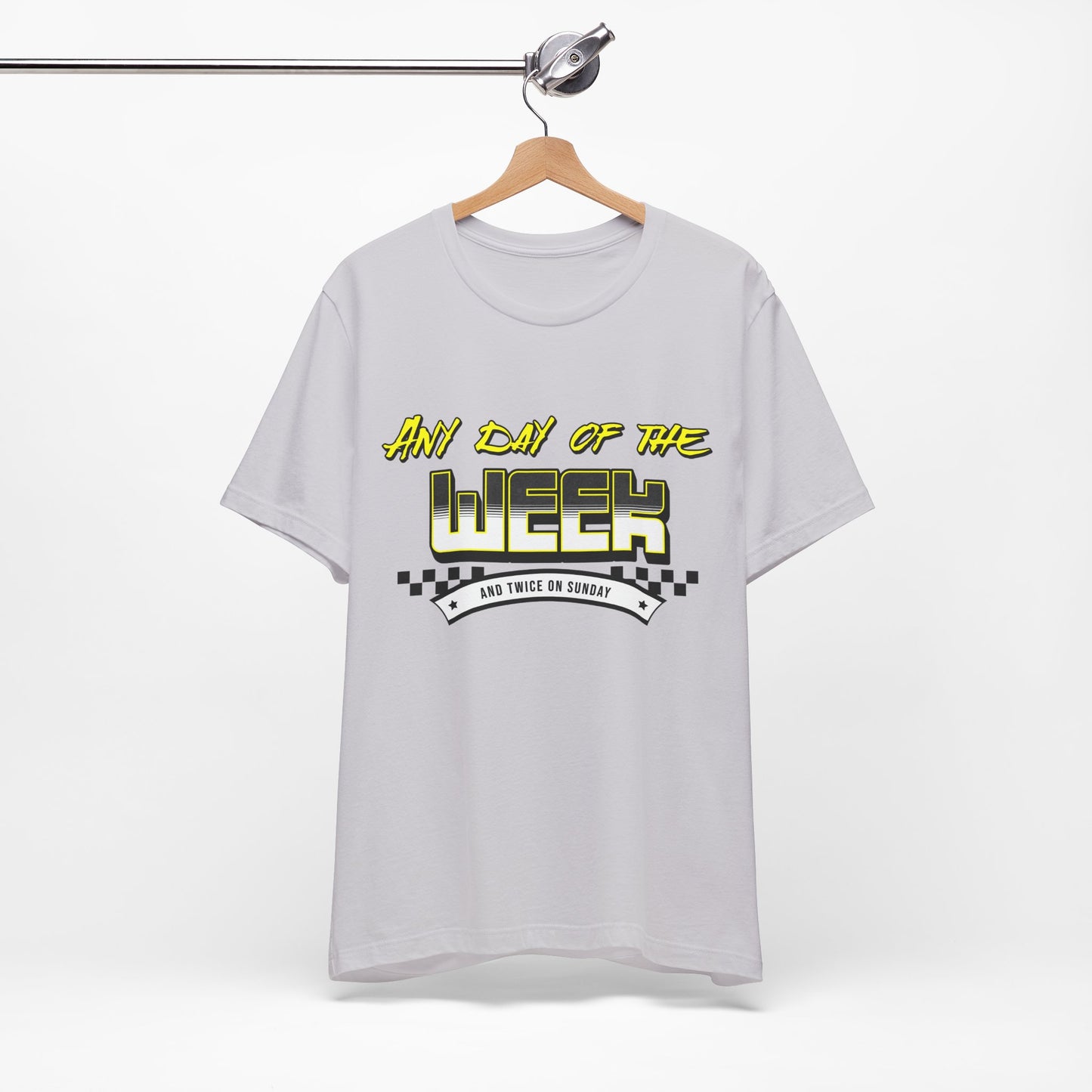 Sunday Vibes T-Shirt mit „Jeder Tag der Woche und zweimal an einem Sonntag“