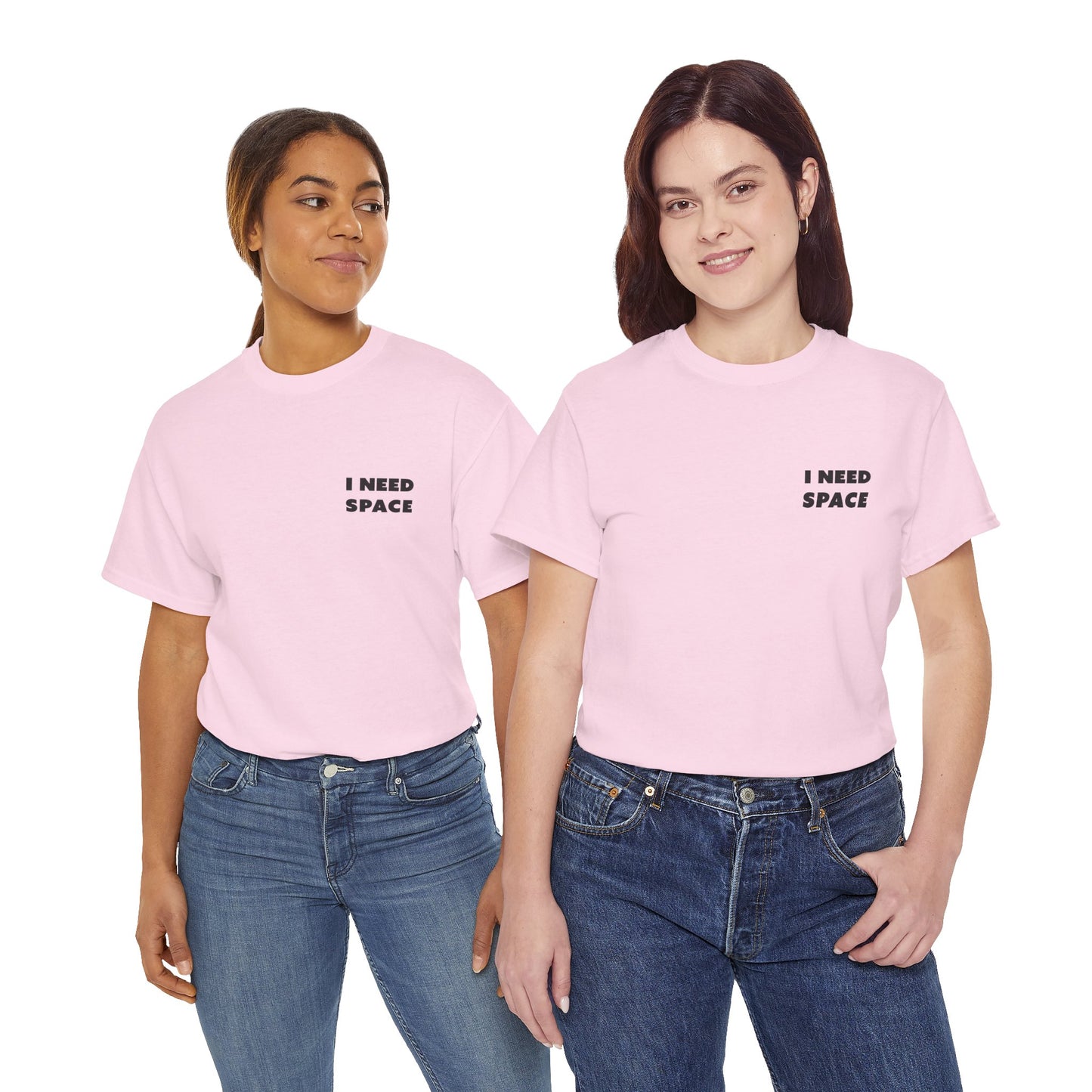 I Need Space Unisex-T-Shirt aus schwerer Baumwolle – lässiges T-Shirt mit Grafik für den Alltag