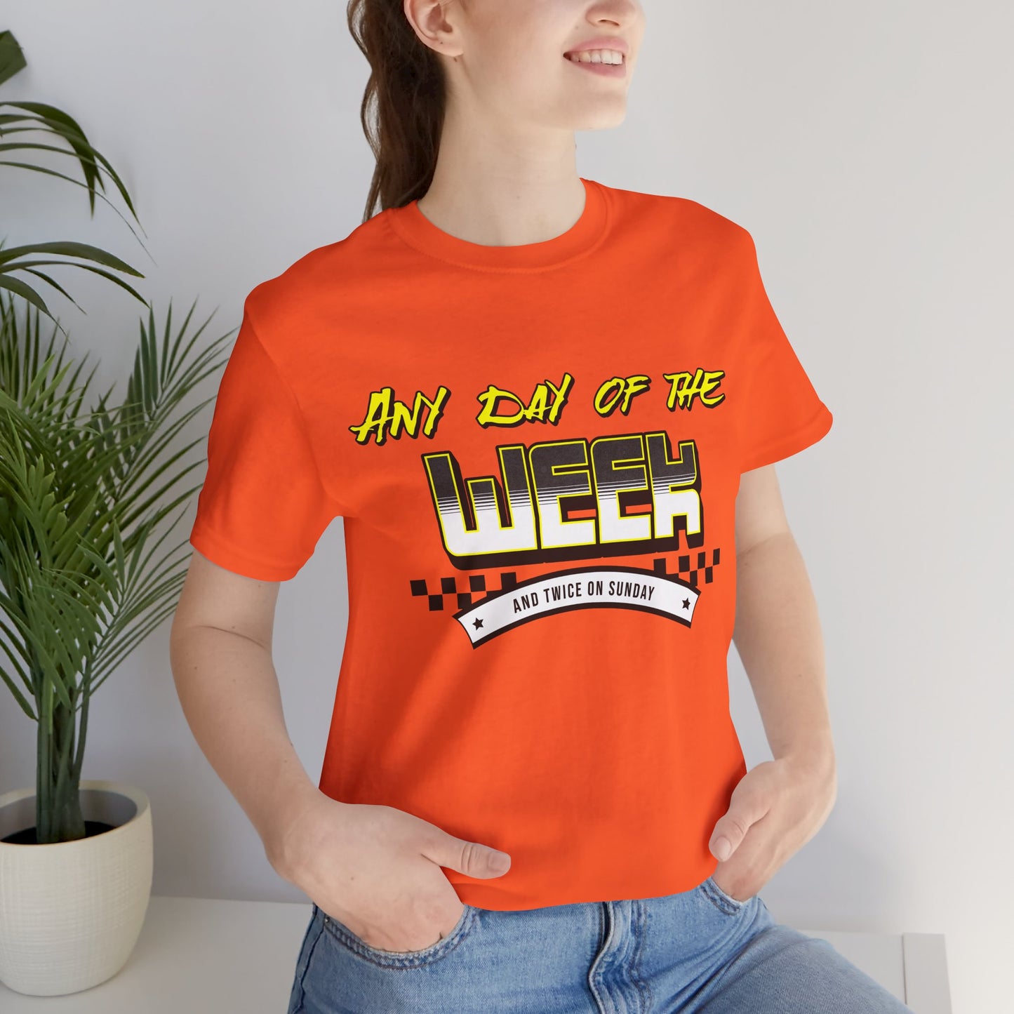 Sunday Vibes T-Shirt mit „Jeder Tag der Woche und zweimal an einem Sonntag“