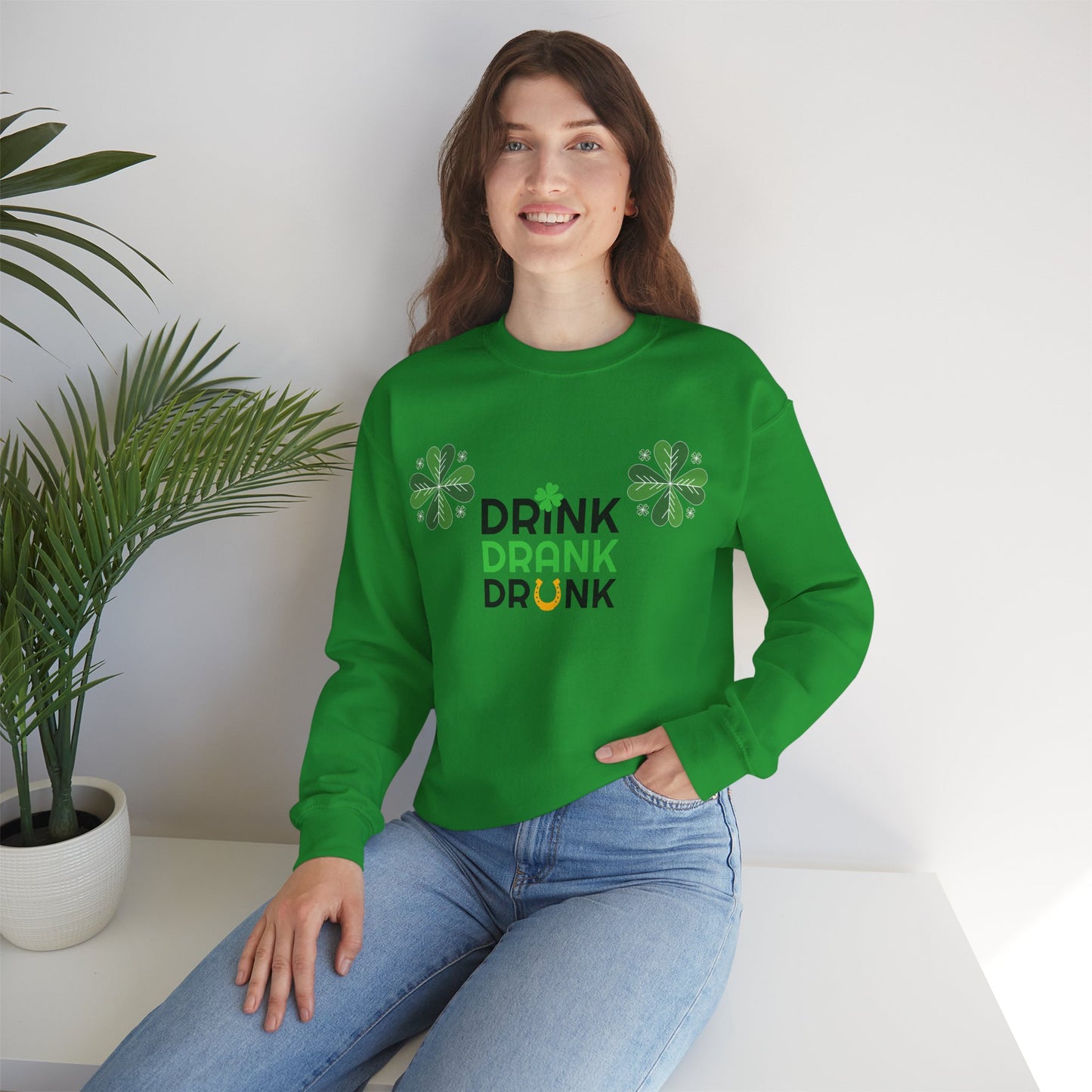 St. Patricks Day Getränk Crewneck Sweatshirt