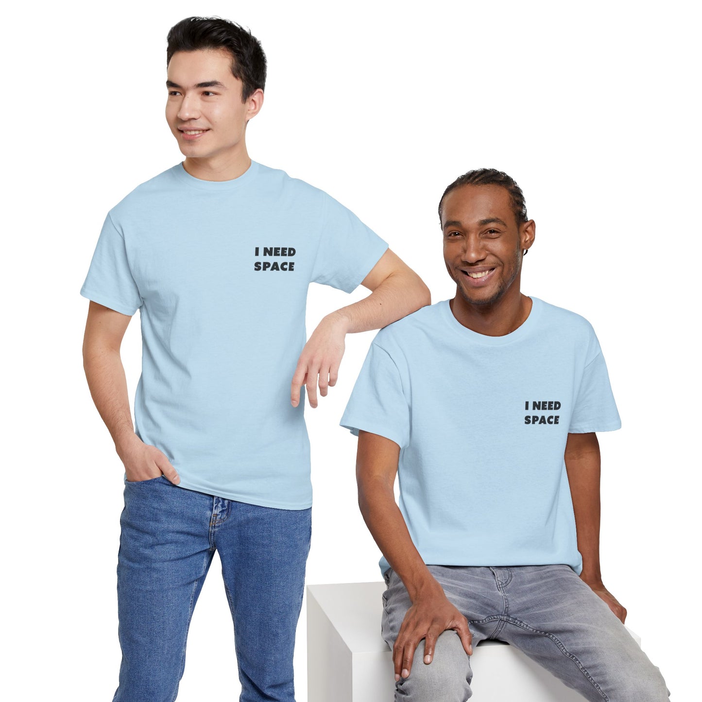 I Need Space Unisex-T-Shirt aus schwerer Baumwolle – lässiges T-Shirt mit Grafik für den Alltag