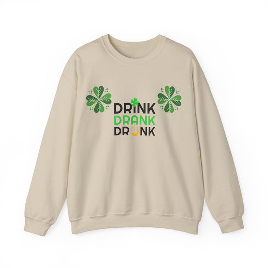 St. Patricks Day Getränk Crewneck Sweatshirt