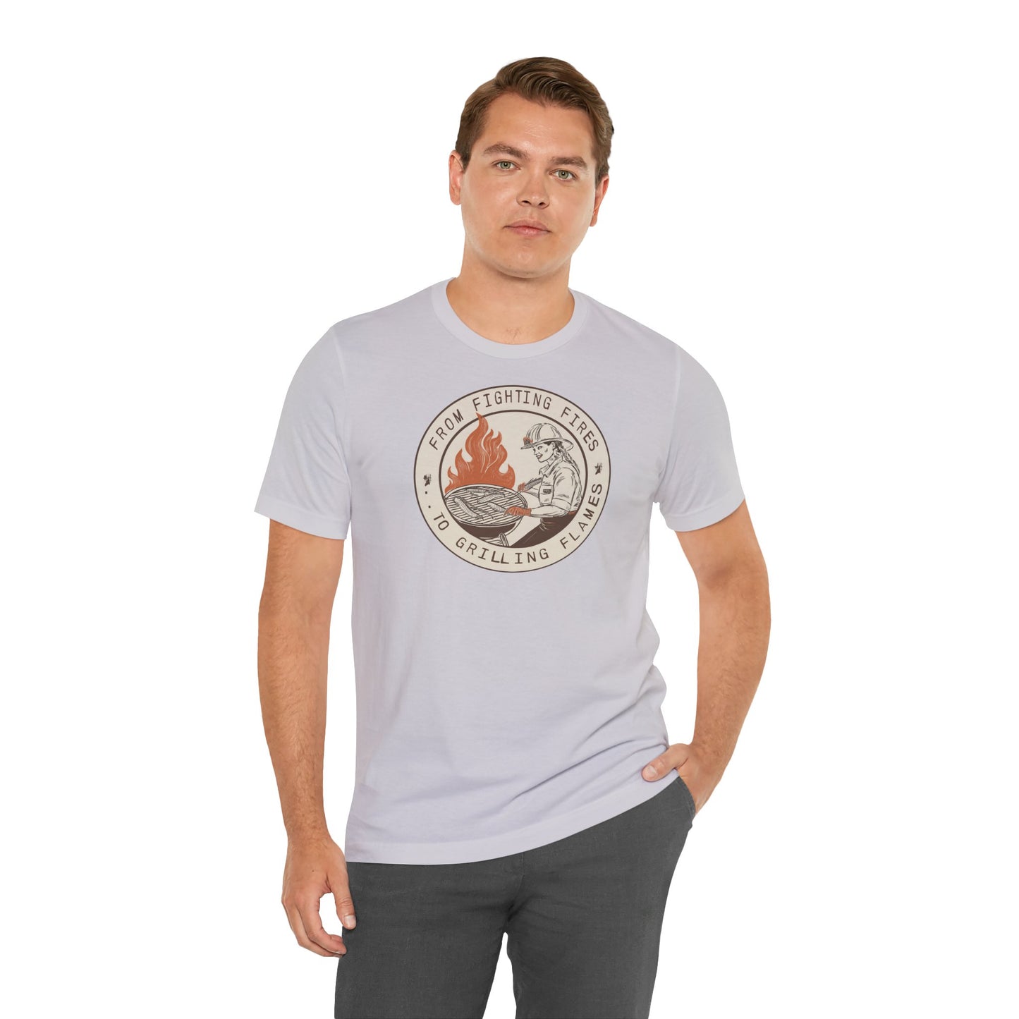 T-shirt à manches courtes Firefighter Grilling – De la lutte contre les incendies aux flammes des grillades